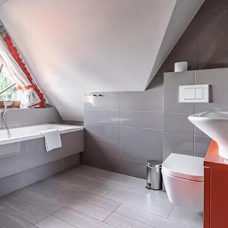 Rezydencja Regle Apartment *